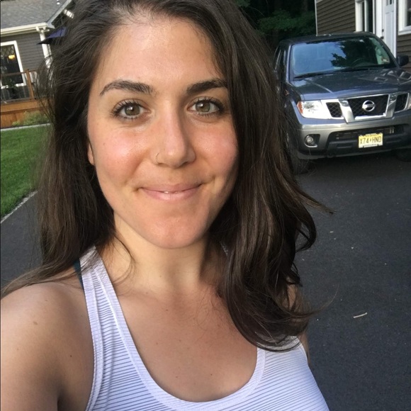 Meet your Posher, Adella - Picture 1 of 1